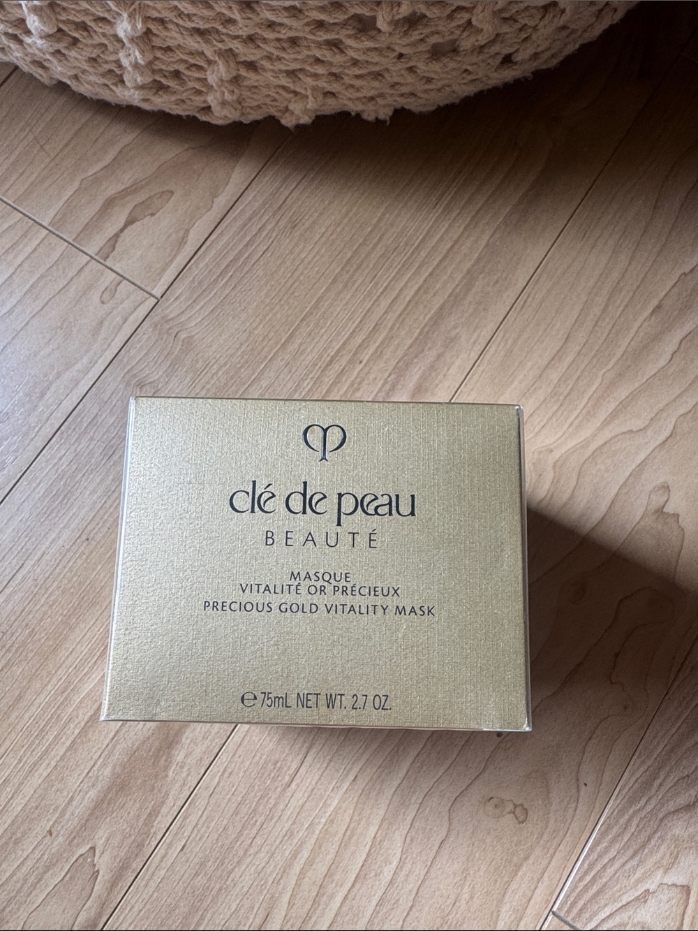 clé de peau Beauté Precious Gold Vitality Mask